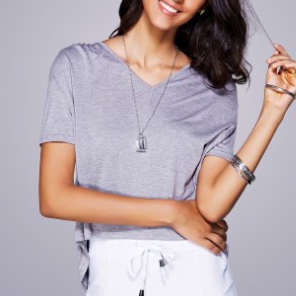🌸 Gray Casual V-Neck High Low T-Shirt Fo…